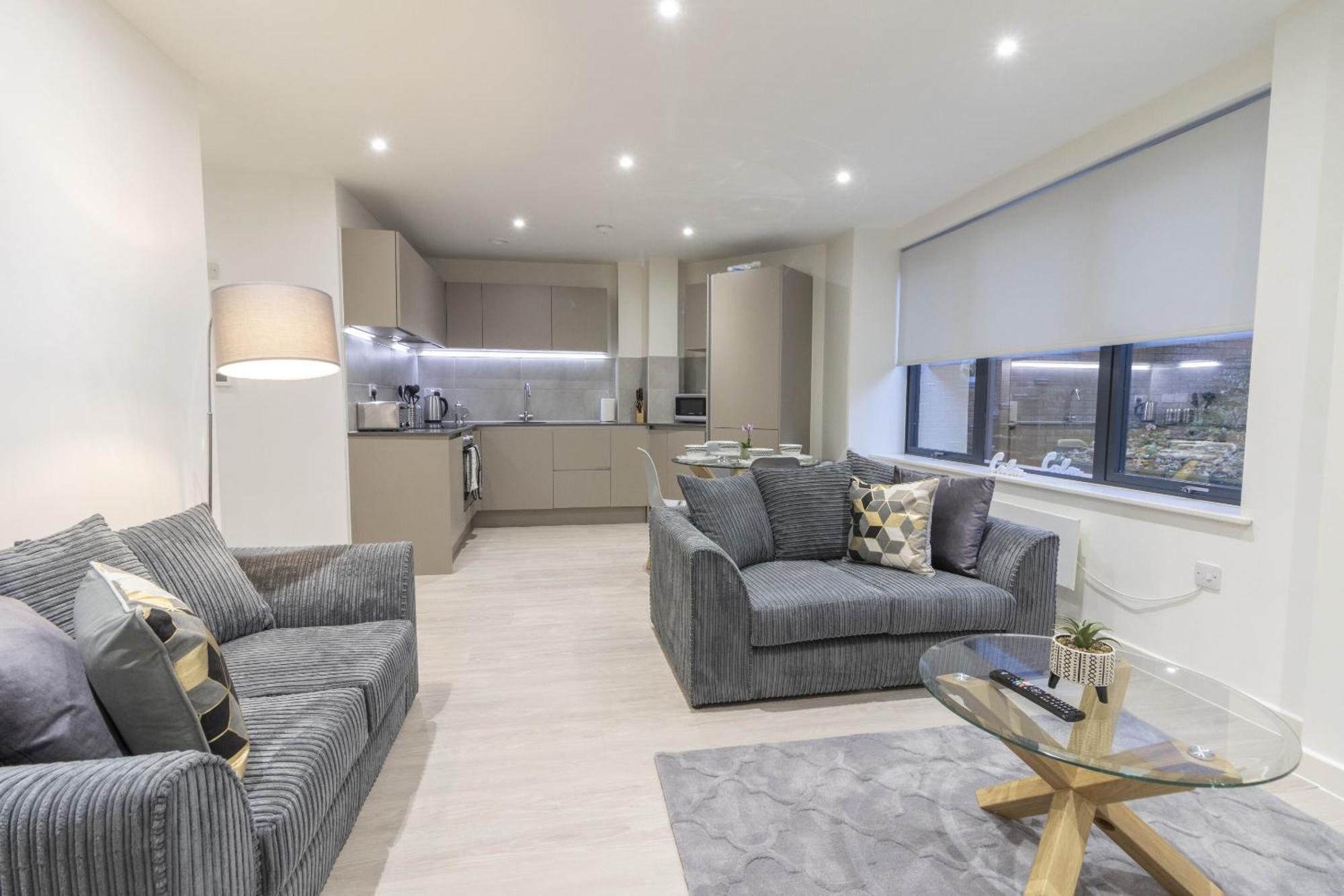 Linacre 1&2 - One And Two Bed Flat Behind The Cathedral With Free Parking And Fast Wifi Apartment Exeter Room photo